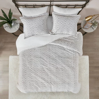 Aurora Ultra Plush Down Alternative Comforter Set 4 Aurora Ultra Plush Down Alternative Comforter Set - Image 2