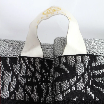 Classic Floral Embroidered Absorbent Cotton 4-Piece Bath Towel Set - Blue Nile Mills 4 Classic Floral Embroidered Absorbent Cotton 4-Piece Bath Towel Set - Blue Nile Mills - Image 2