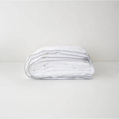 Lightweight Down Alternative Comforter - Tuft & Needle 6 Lightweight Down Alternative Comforter - Tuft & Needle - Image 4
