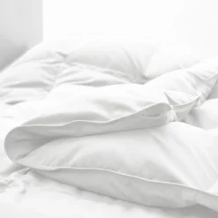 Peace Nest Medium Weight White Goose Down Duvet Comforter Insert -Baxton Studio Store GUEST 8acf2253 9a02 4839 86e3 0b2afa87d56a