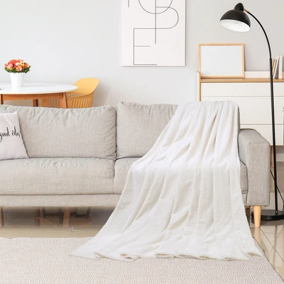 PiccoCasa New Luxury Leaves Fulls Fleece Warm Large Sofa Throw Blankets 4 PiccoCasa New Luxury Leaves Fulls Fleece Warm Large Sofa Throw Blankets - Image 2