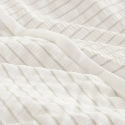 Beautyrest Apollo Striped Seersucker Oversized Comforter Set 6 Beautyrest Apollo Striped Seersucker Oversized Comforter Set - Image 4